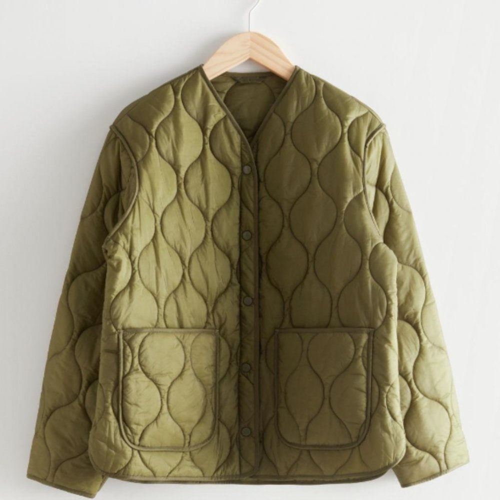& Other Stories Oversized Wave Quilted Jacket in Green / Olive - Size 6